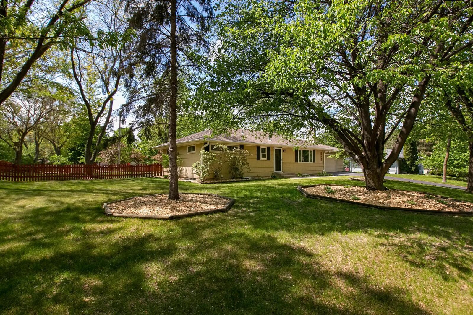 Property Photo:  14209 Bellevue Drive  MN 55345 