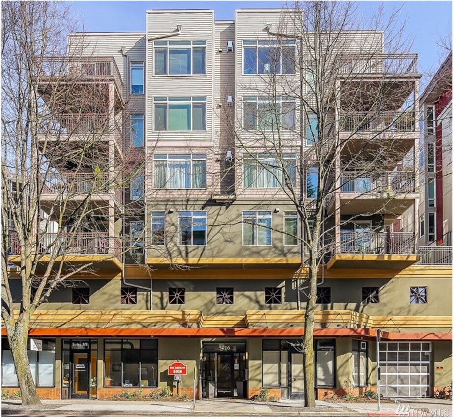 Property Photo:  5016 California Ave SW 705  WA 98136 