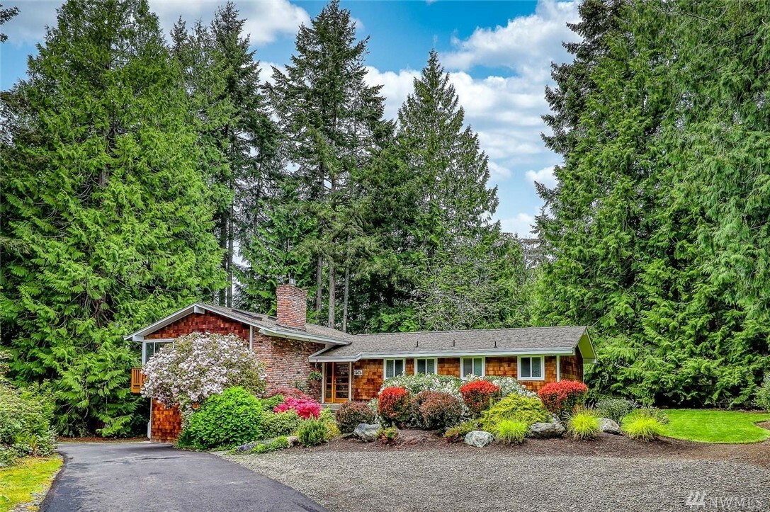 1526 Arthur Place NW  Bainbridge Island WA 98110 photo