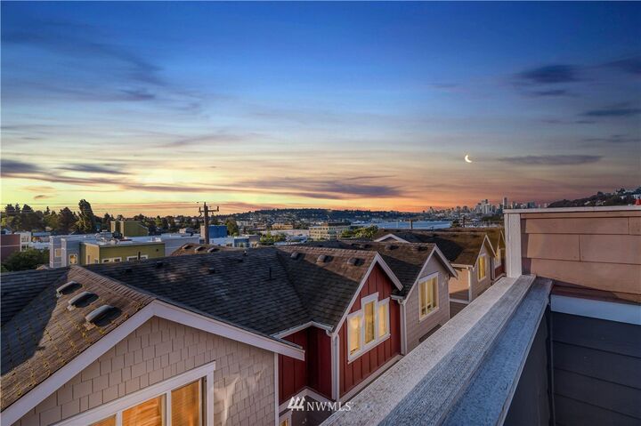 Property Photo:  3617 Albion Place N C  WA 98103 
