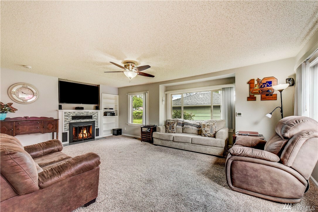 Property Photo:  7806 Beverly Blvd  WA 98203 