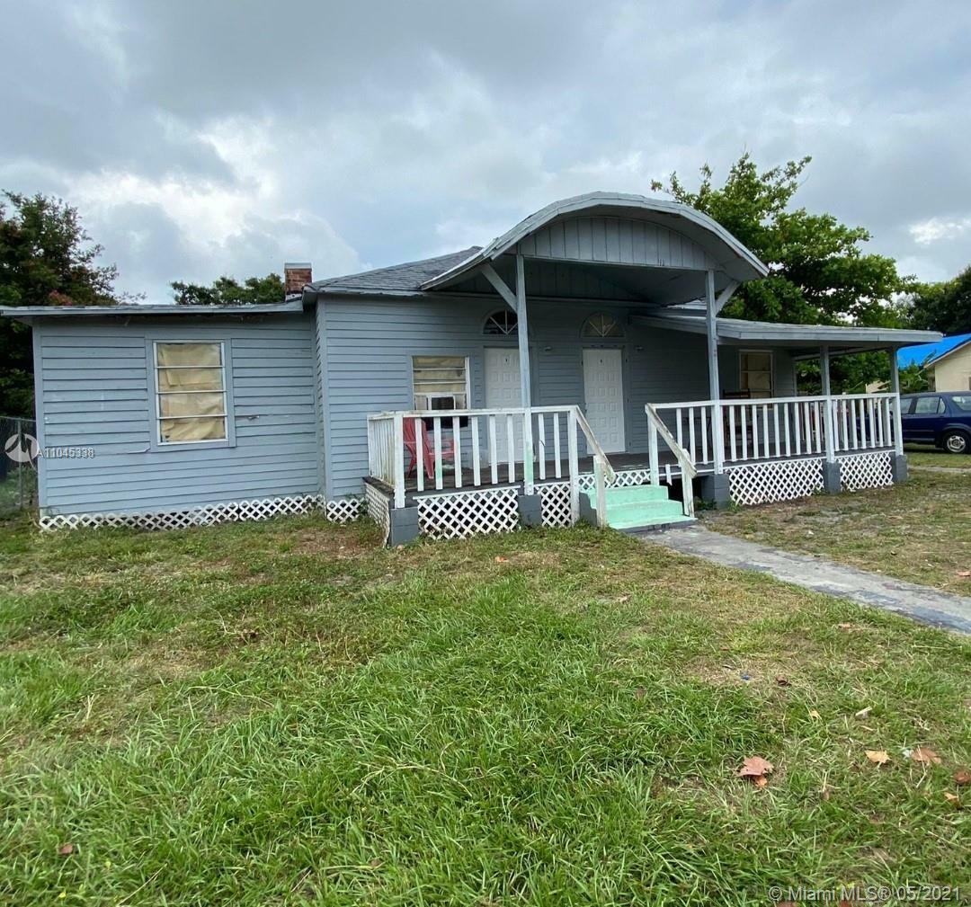 Property Photo:  132 11th N St  FL 34950 