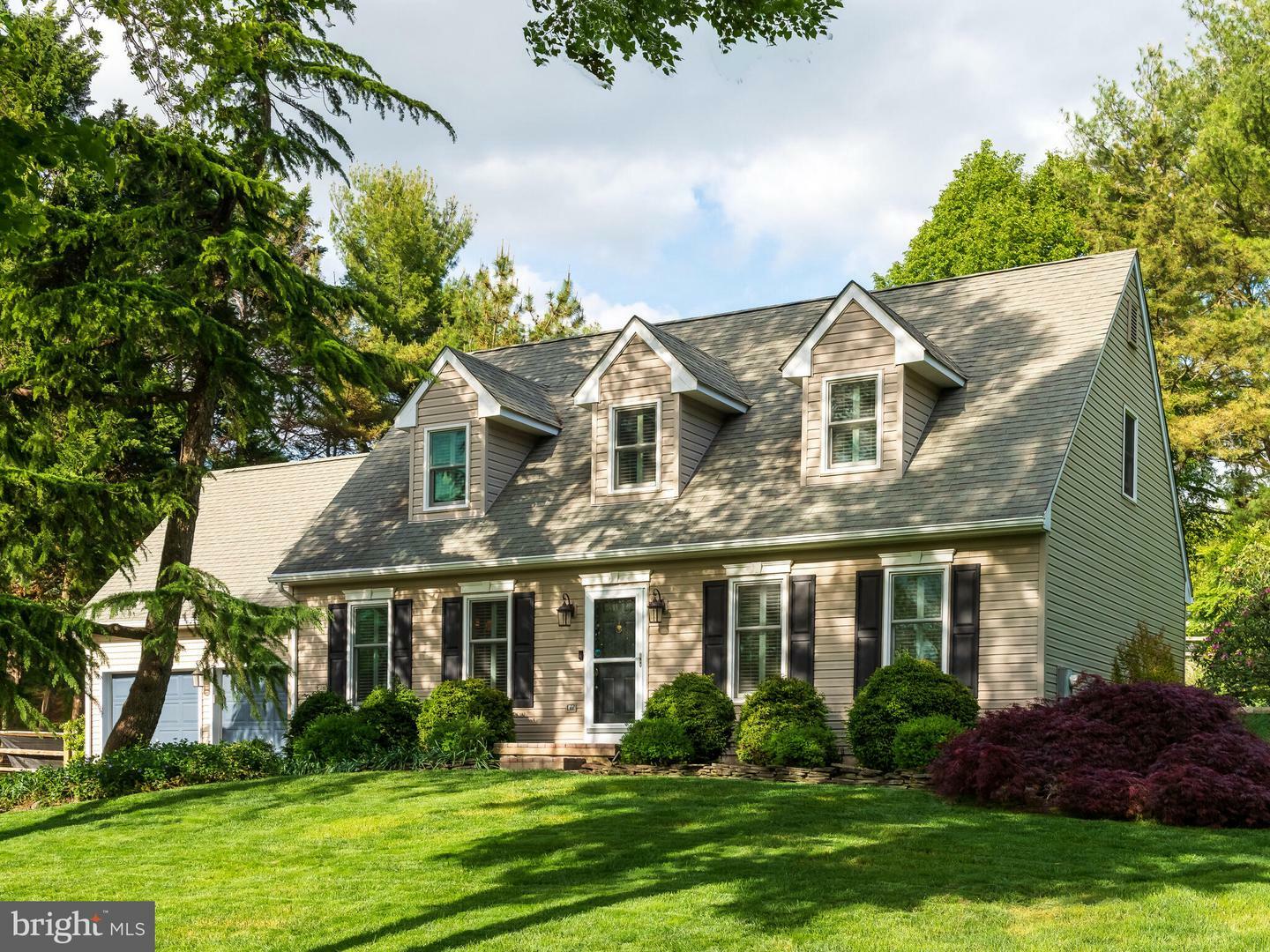 Property Photo: 8 Poppy Lane PA 19390