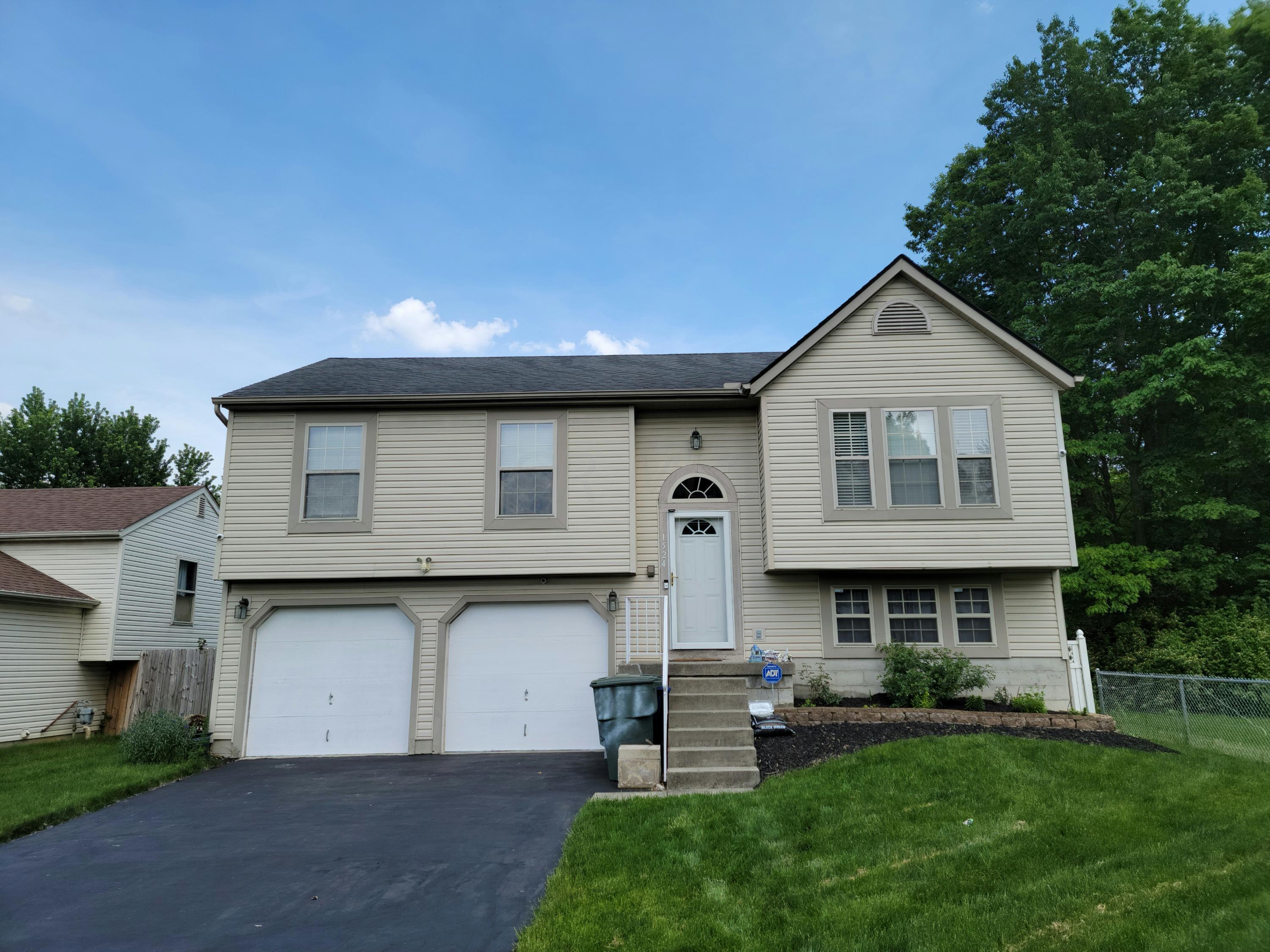 Property Photo: 1524 Pine Wild Drive OH 43223