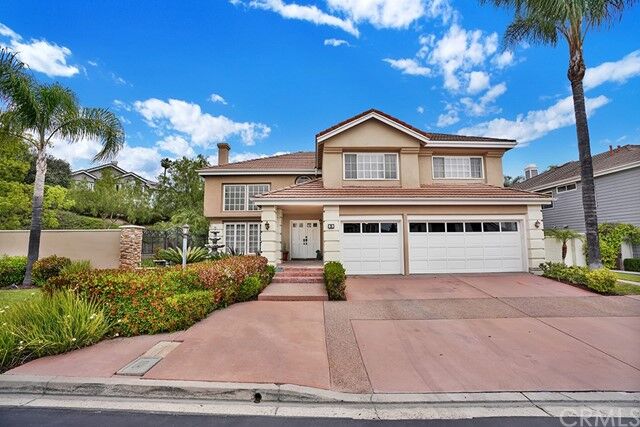 Property Photo: 8 Whitehollow CA 92679