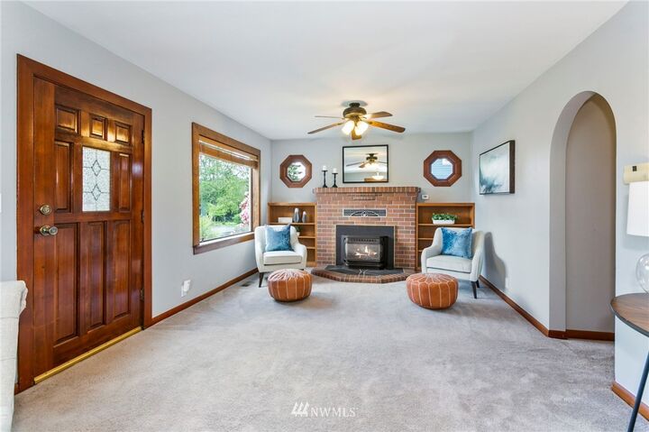 Property Photo: 1610 3rd Street WA 98290