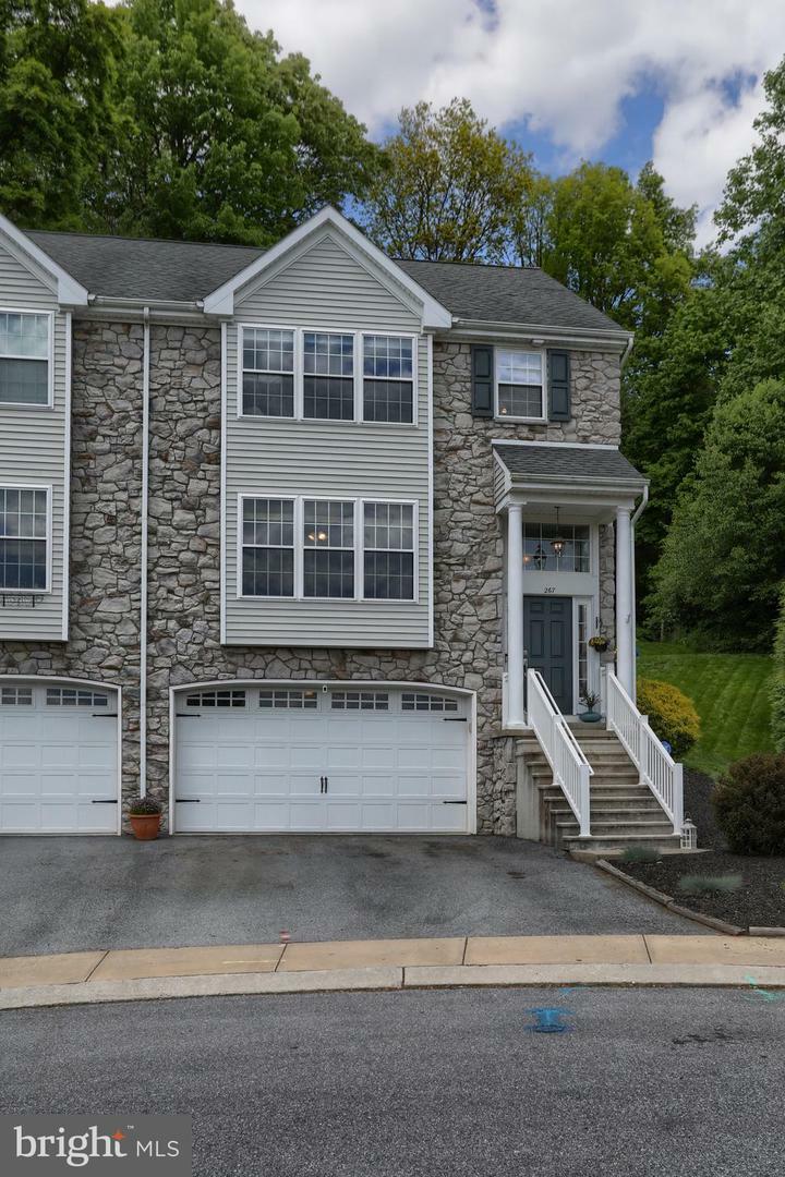 Property Photo: 267 Sparrow Lane PA 17522