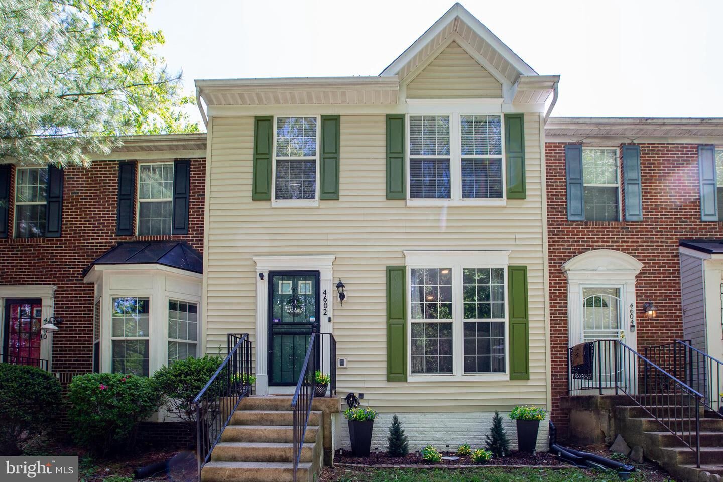 Property Photo:  4602 Rollingdale Way  MD 20743 