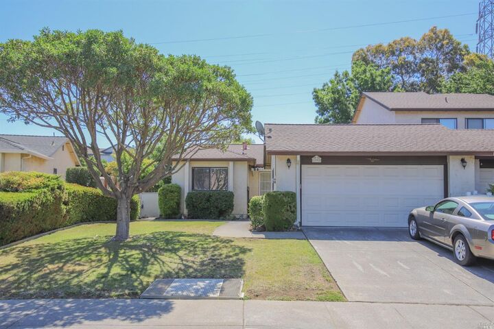 1992 Larchmont Circle  Fairfield CA 94534 photo