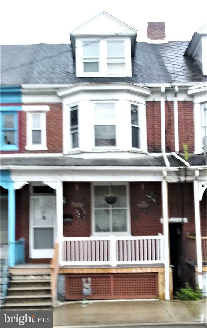 Property Photo:  628 W College Avenue  PA 17401 