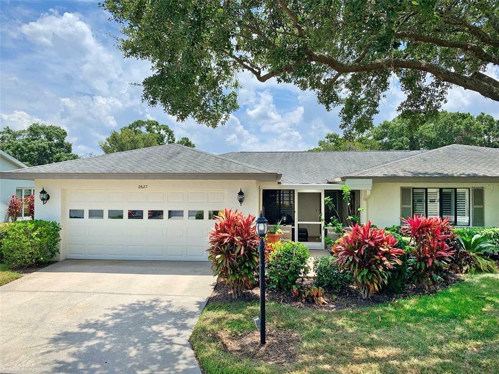 Property Photo:  2627 Lancaster Drive 25  FL 33573 