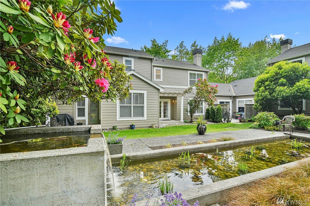 Property Photo:  1240 Weaver Rd NW B-2  WA 98110 