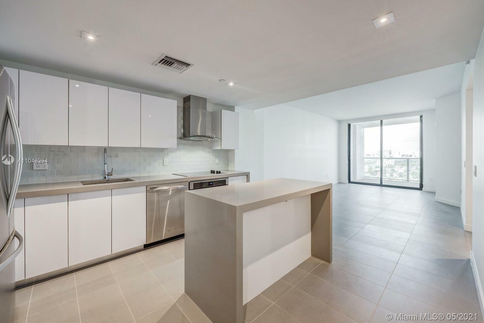 Property Photo: 1600 NE 1st Ave 1012 FL 33132