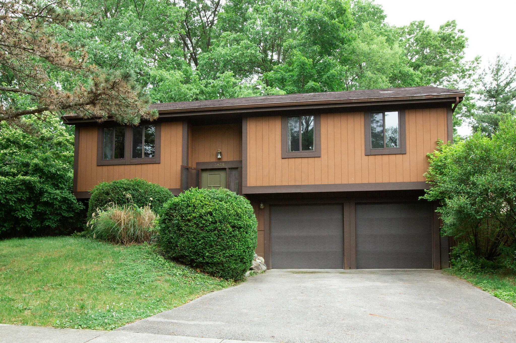 Property Photo: 3825 Blueberry Hollow Road OH 43230