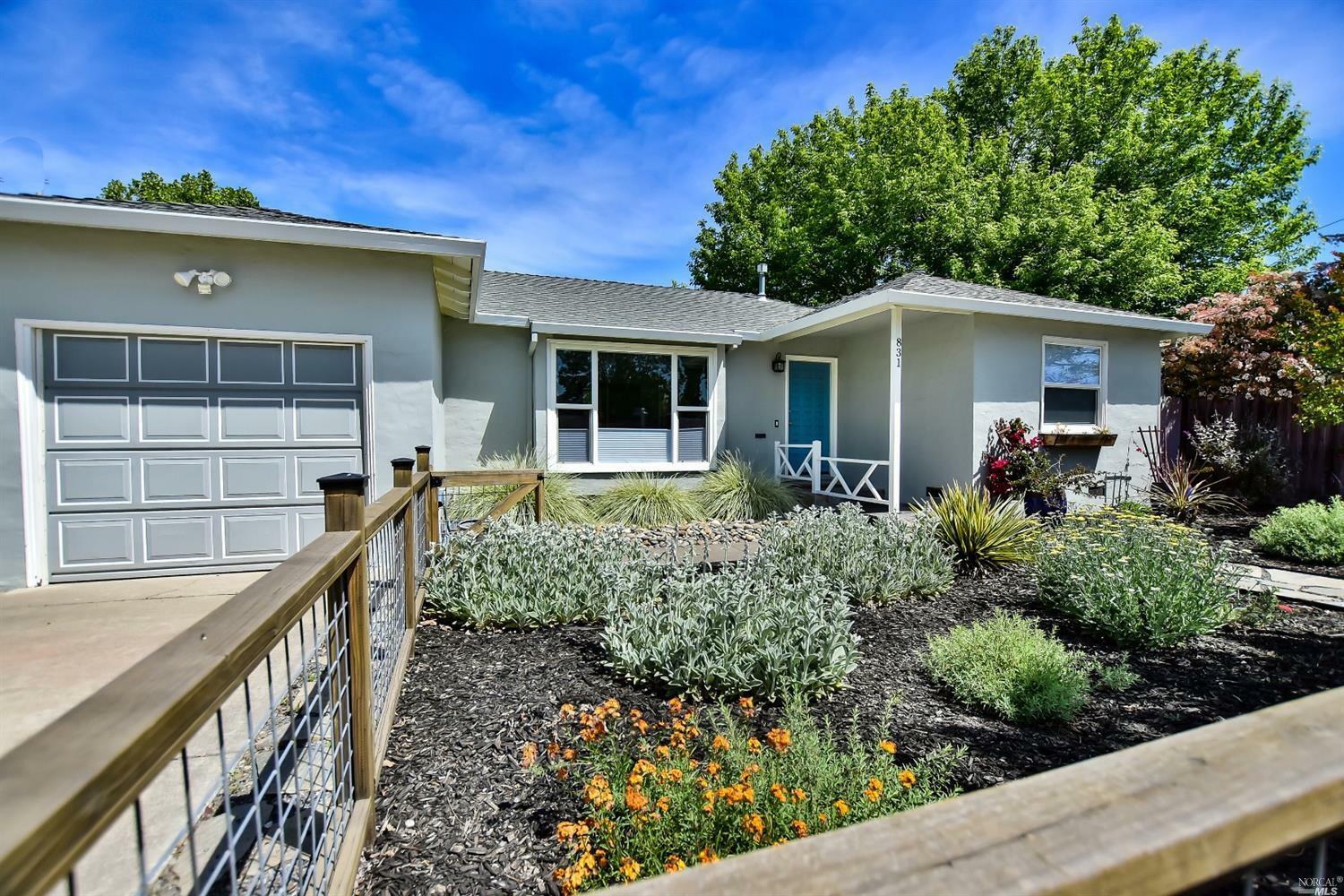 Property Photo:  831 Pacific Avenue  CA 95404 