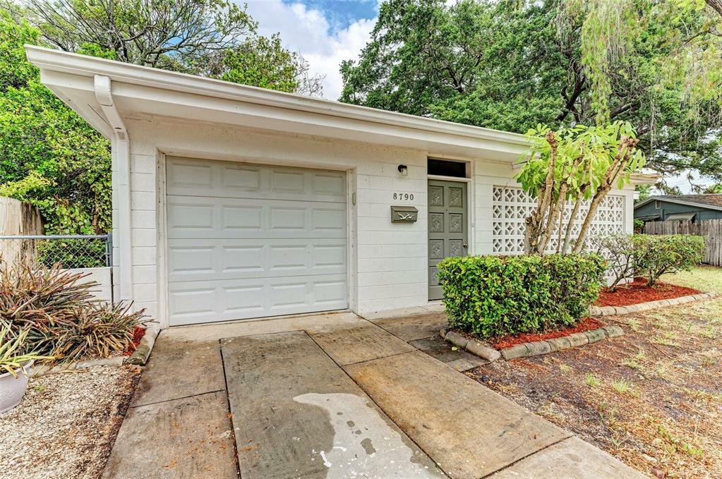 Property Photo:  8790 52nd Lane N  FL 33782 