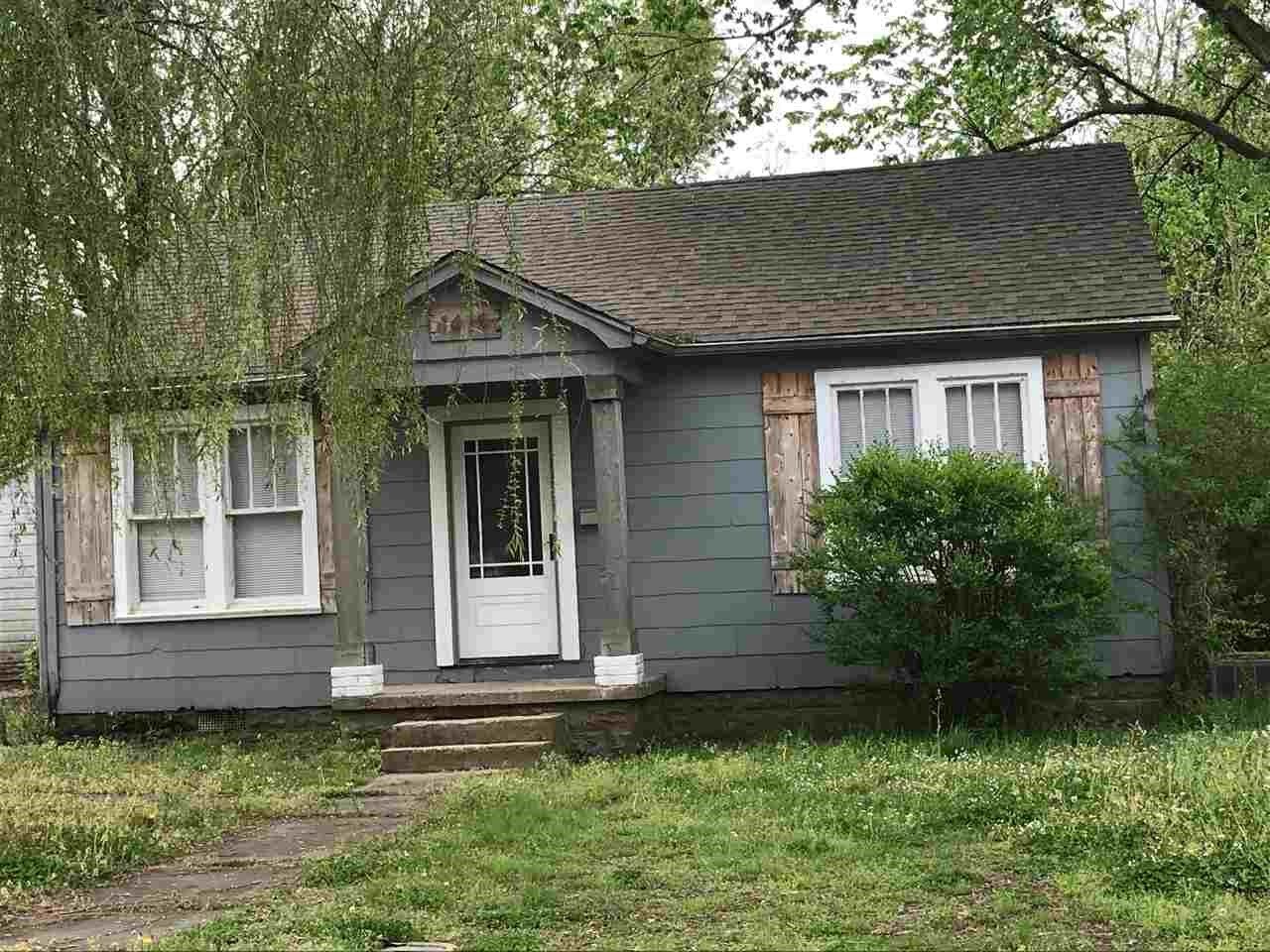 Property Photo:  1415 W Jefferson  AR 72401 