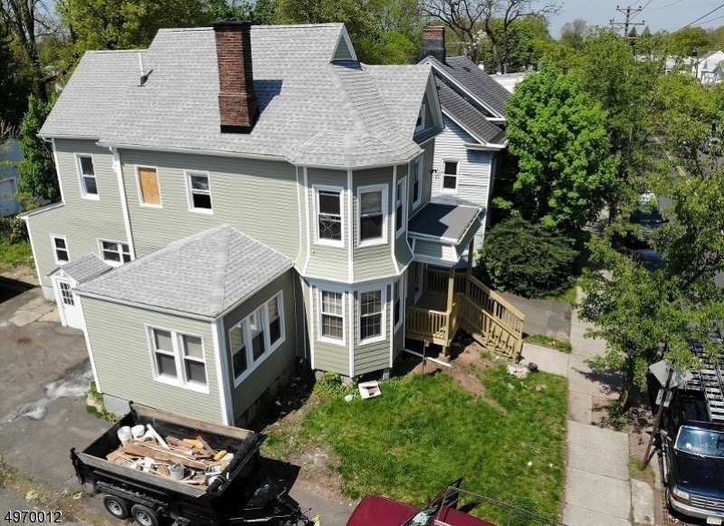 Property Photo: 582 W Grand Ave NJ 07065