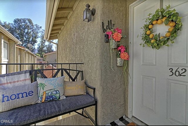 Property Photo:  362 W Santa Barbara Street  CA 93060 