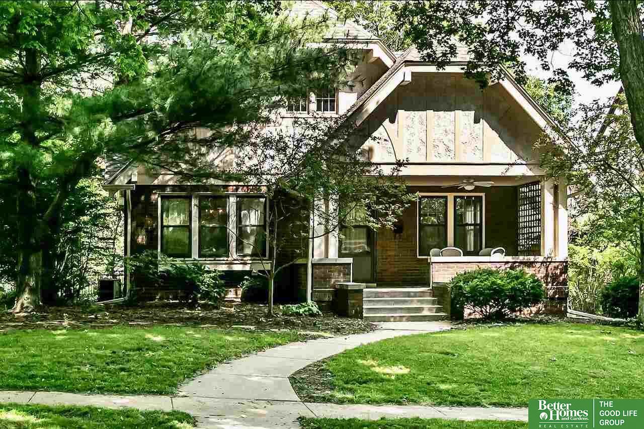 Property Photo:  503 S 51st  NE 68106 