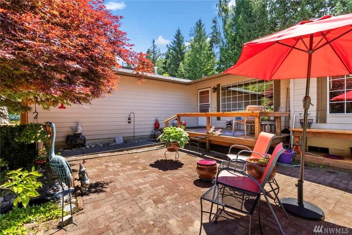 Property Photo:  4104 Susan Ct  WA 98229 