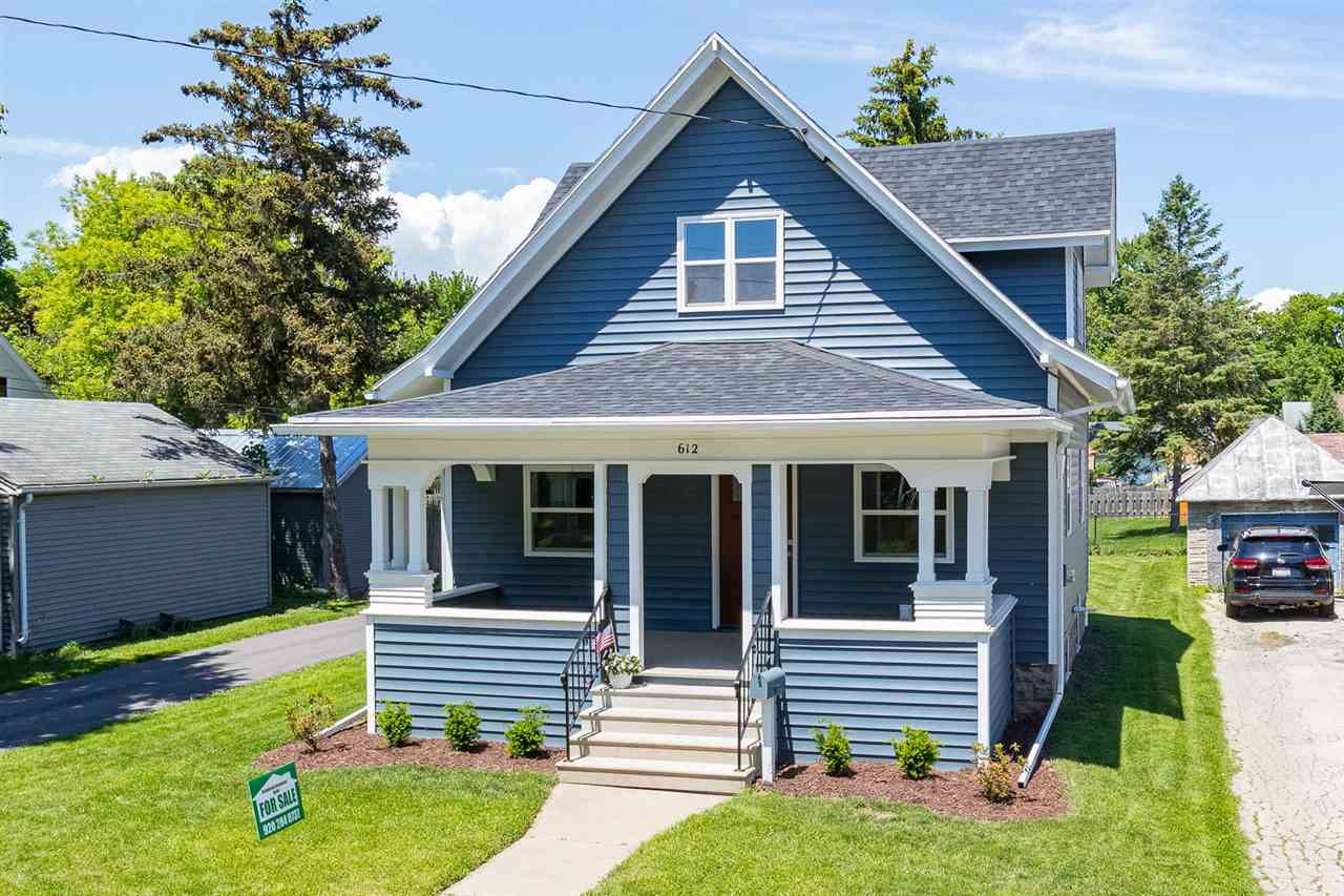 Property Photo: 612 Lincoln Street WI 54956