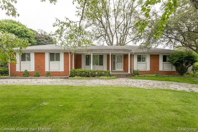 Property Photo:  35525 E Lyman Road  MI 48331 