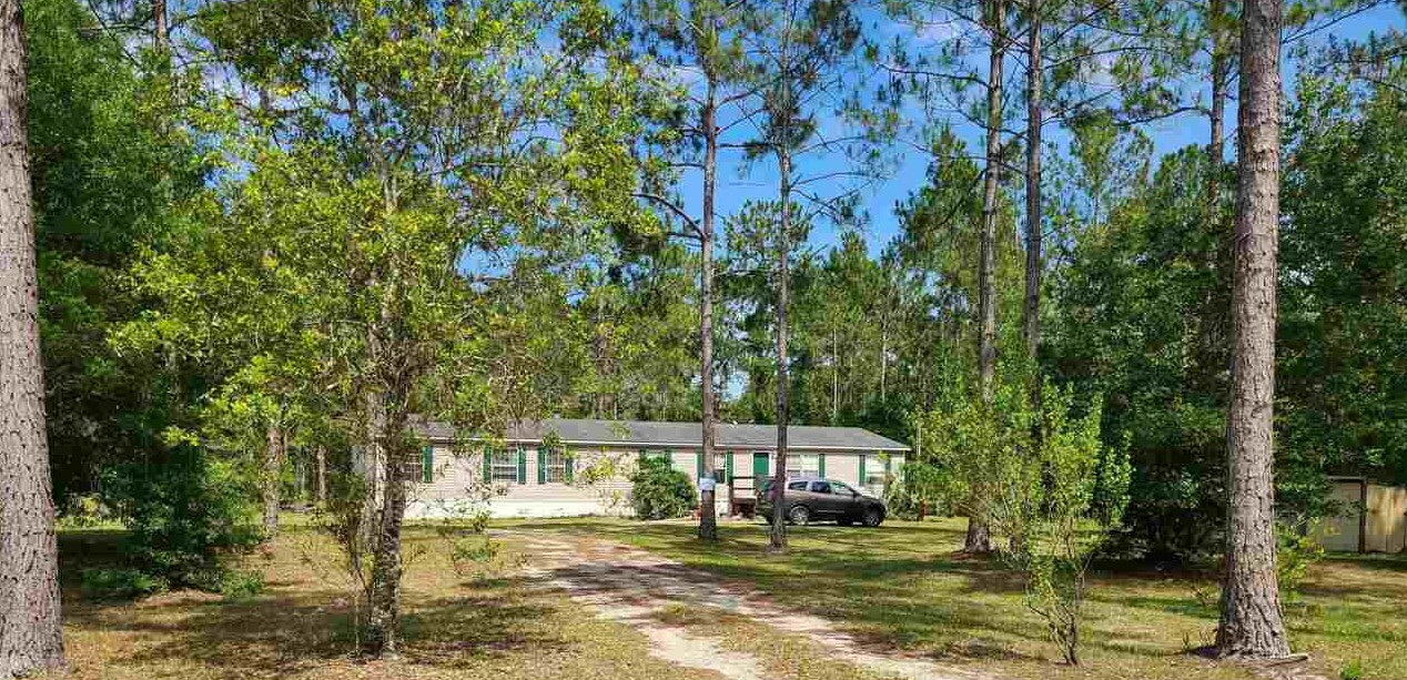 Property Photo:  10700 Baylor Ave  FL 32145 