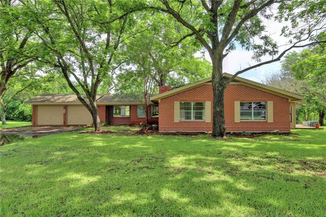 Property Photo: 2604 Dunes Drive TX 78660