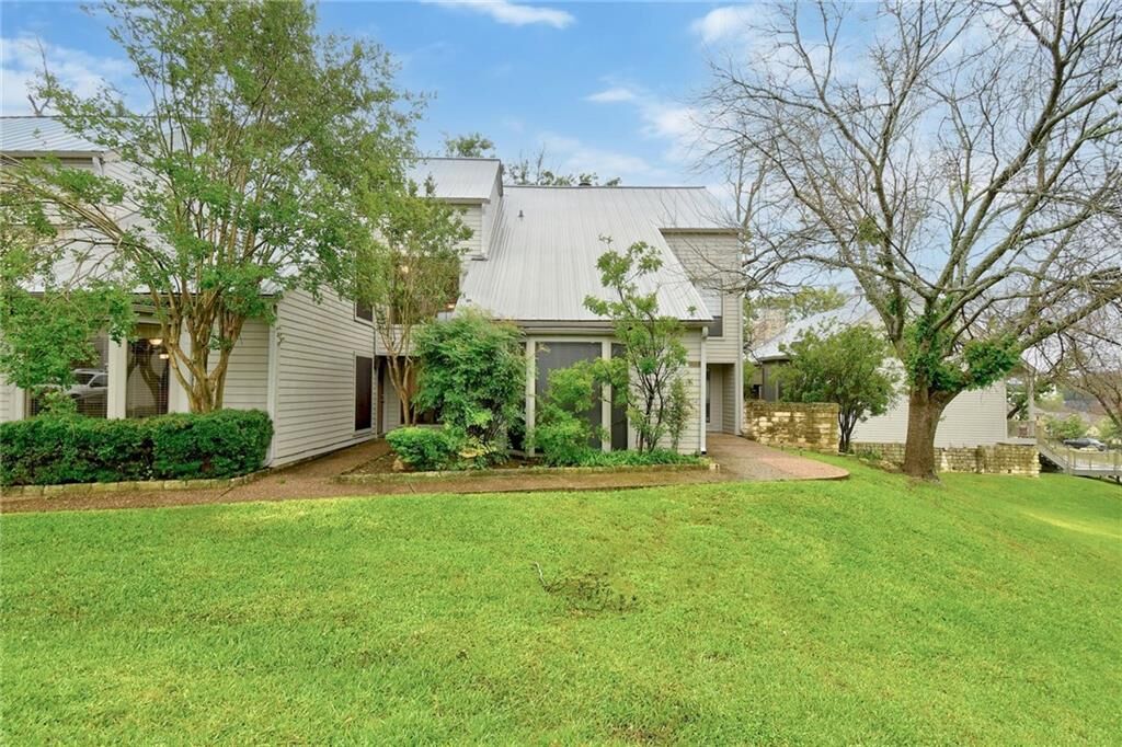 Property Photo: 171 World Of Tennis Square TX 78738