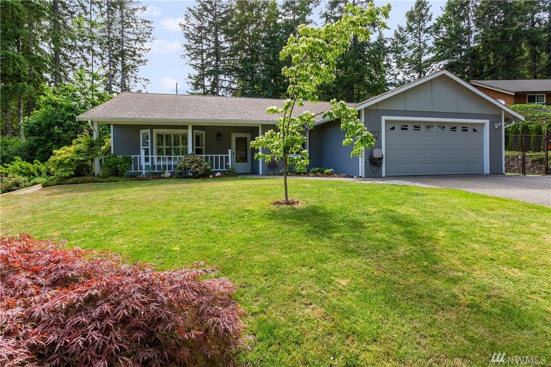 Property Photo:  51 NE Rainier Place N  WA 98528 