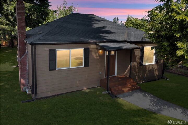 Property Photo:  1714 S Anderson St  WA 98405 