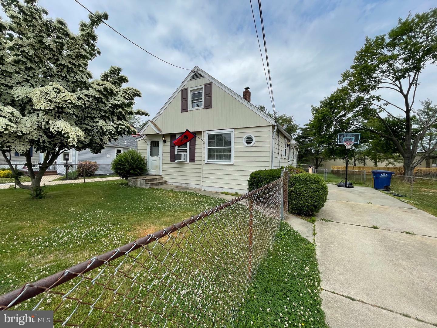 Property Photo:  611 Princeton Avenue  NJ 08052 