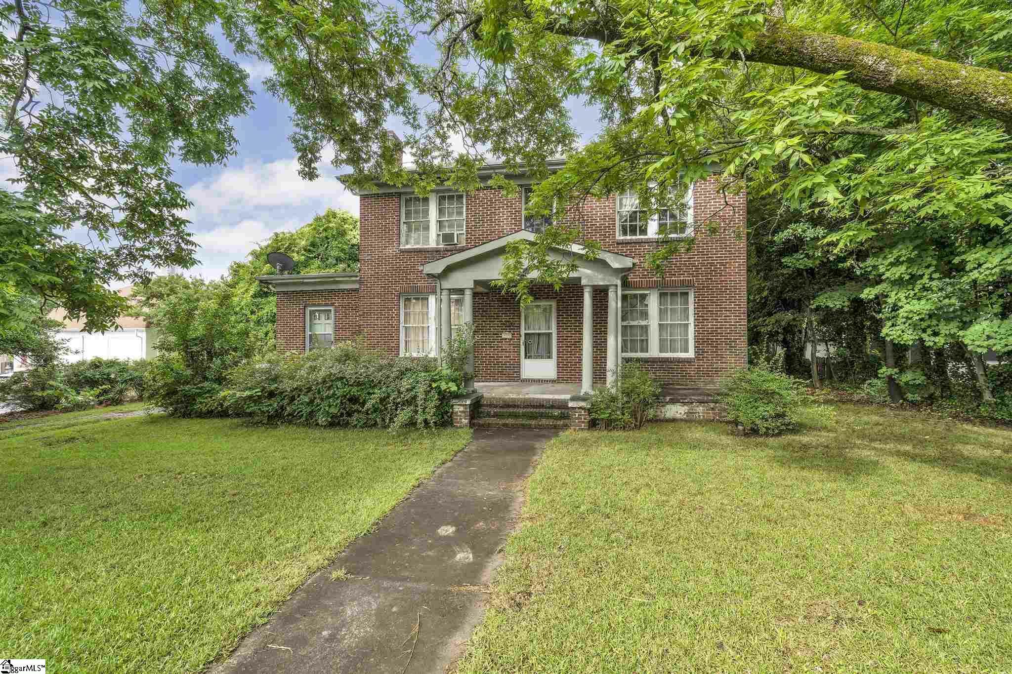 Property Photo:  1530 Hillcrest Boulevard  SC 29307 