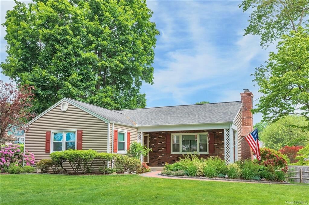 Property Photo:  33 Chelsea Street  NY 10532 