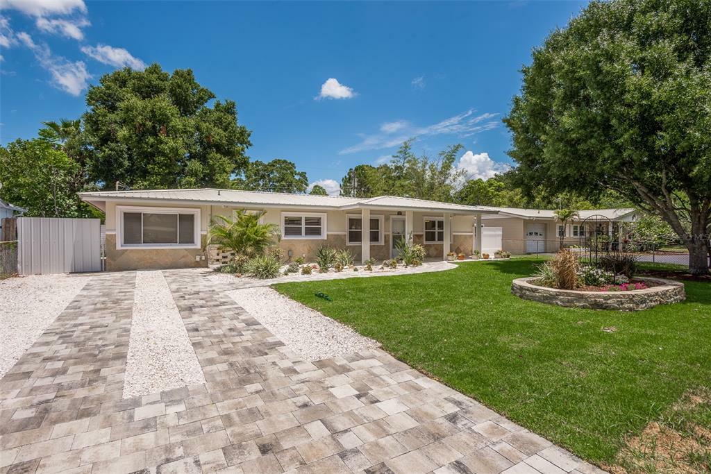 Property Photo: 1497 79th Avenue N FL 33702