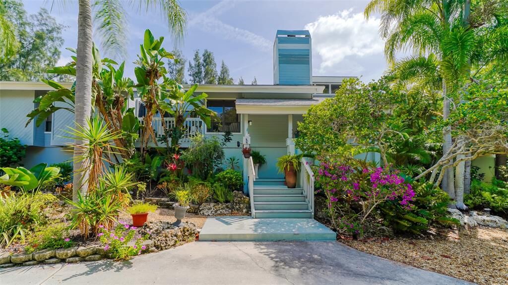 Property Photo: 7117 Pine Needle Road FL 34242