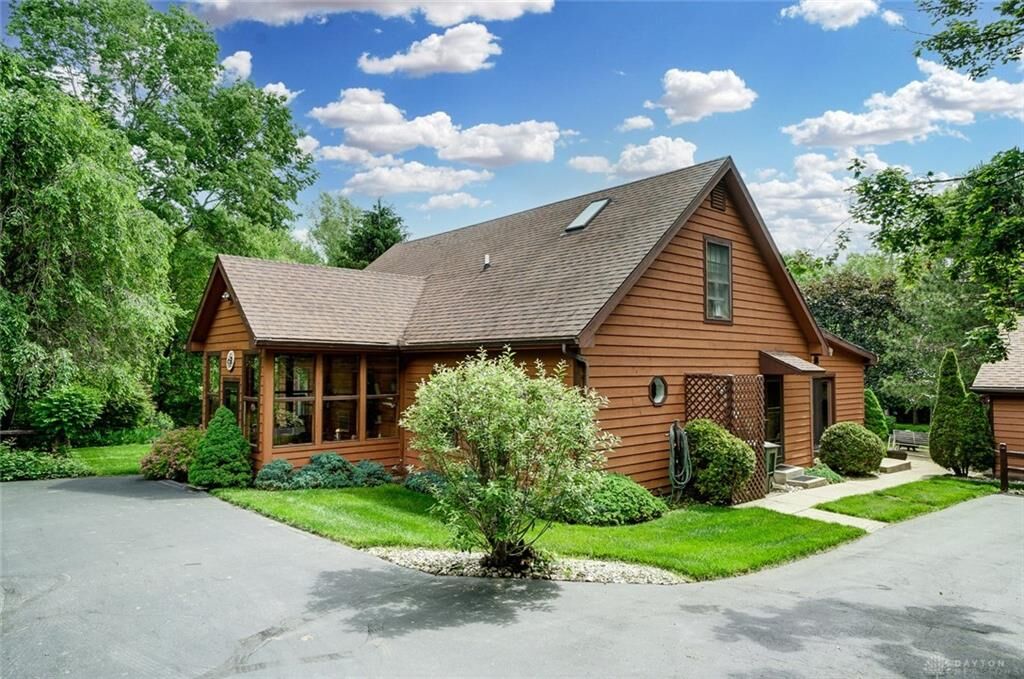 Property Photo: 3590 Mechanicsburg Road OH 45502