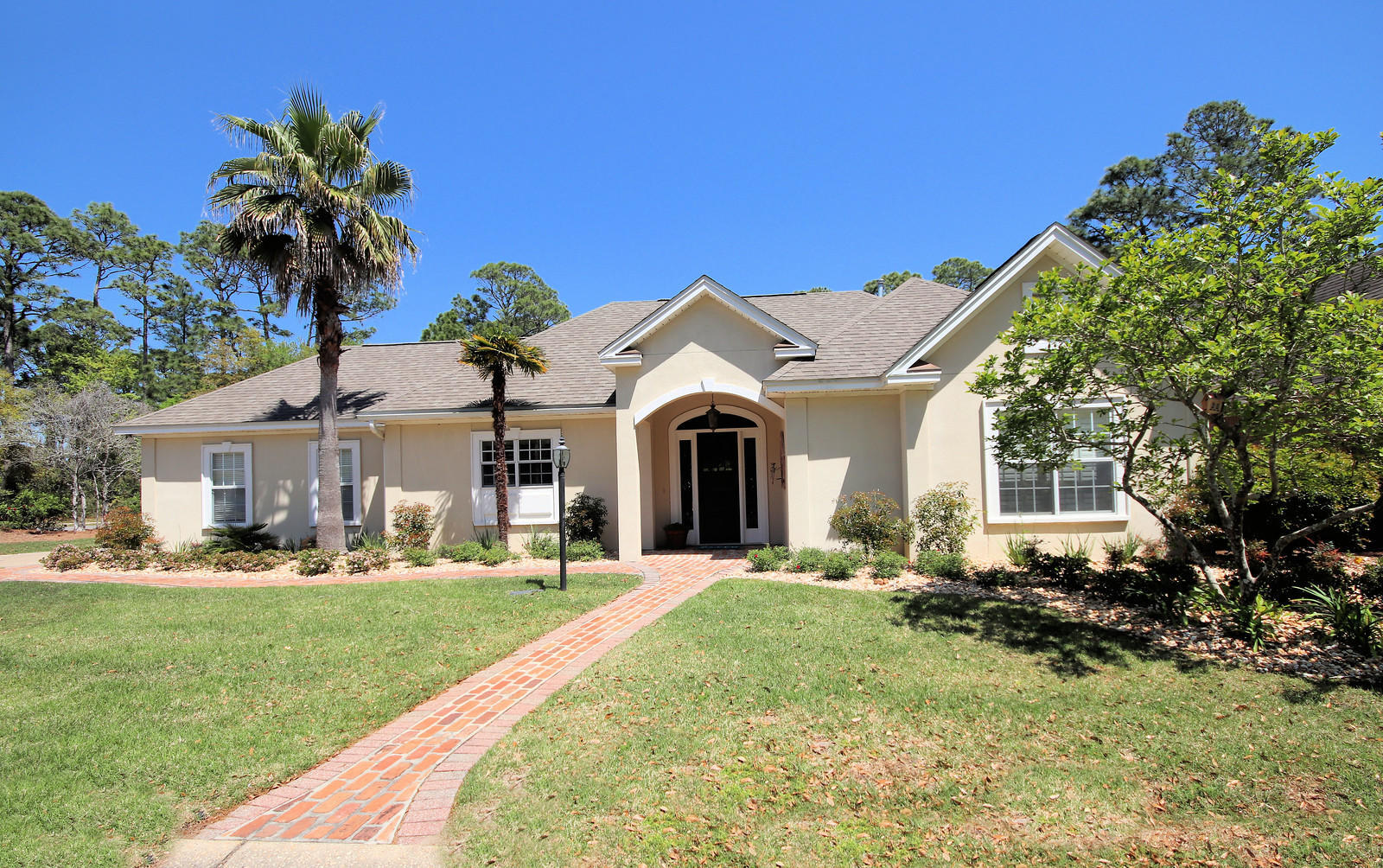 Property Photo: 1491 Oakmont Place FL 32578