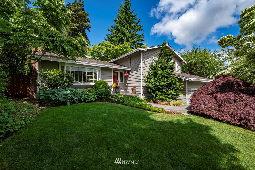 Property Photo:  19215 92nd Avenue NE  WA 98011 