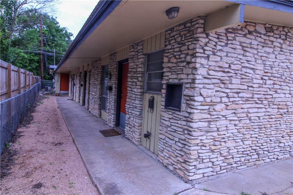 Property Photo: 300 Franklin Boulevard 101 TX 78751
