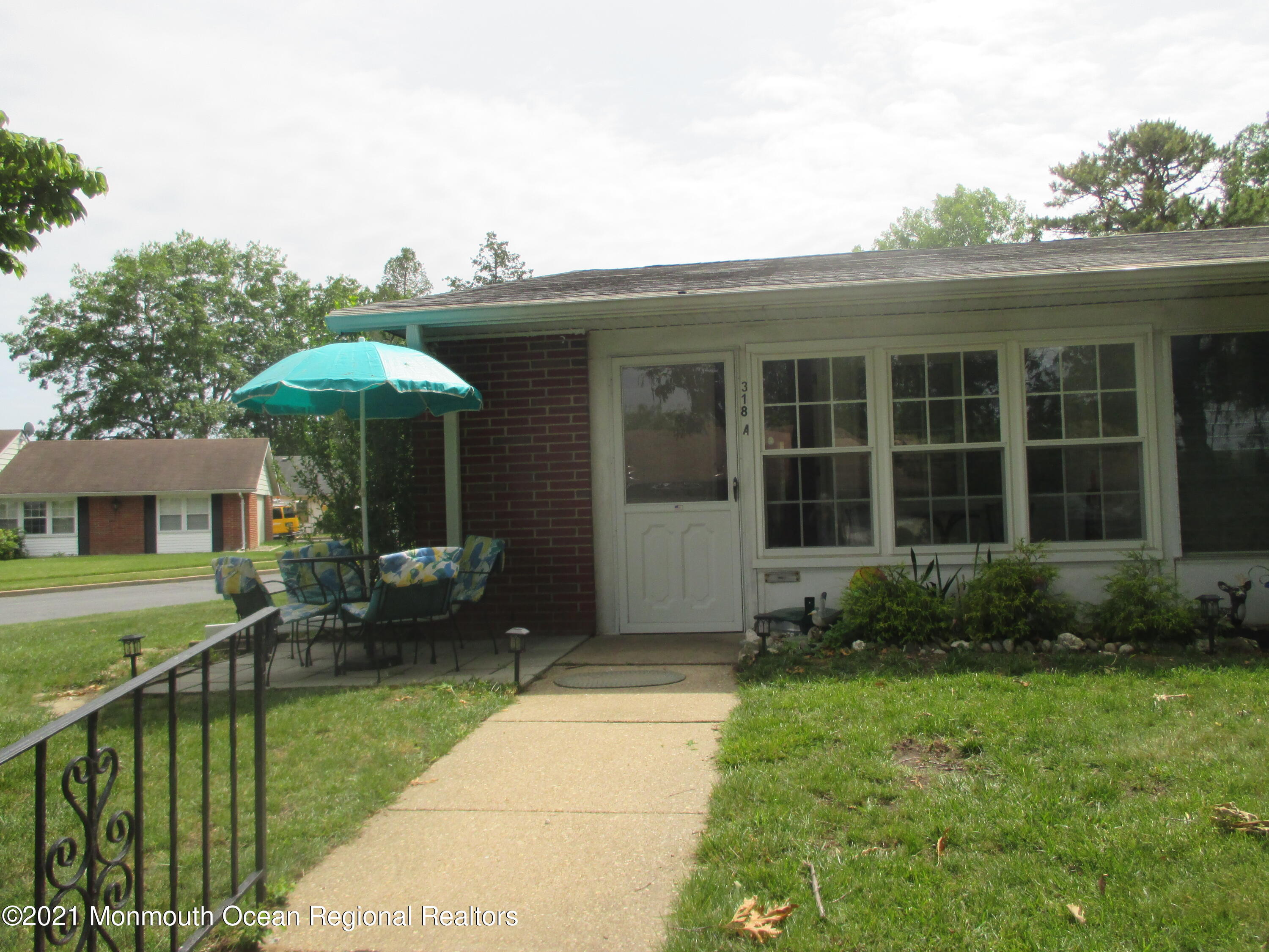 Property Photo: 318A Coventry Court 1001 NJ 08701