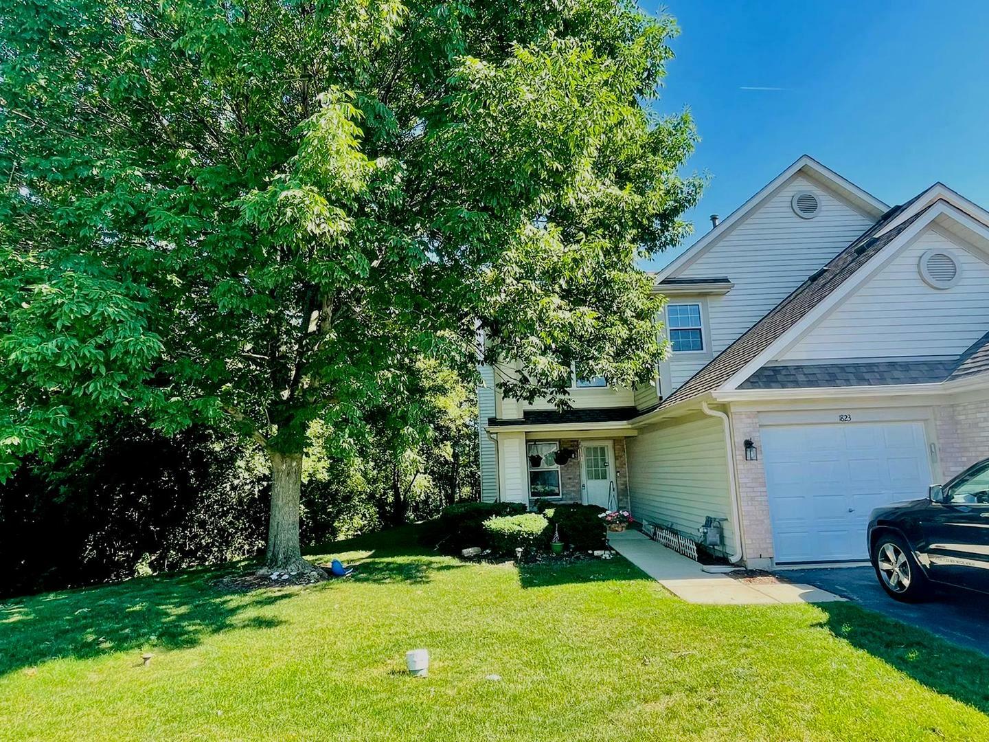 Property Photo:  1823 Grove Avenue  IL 60193 