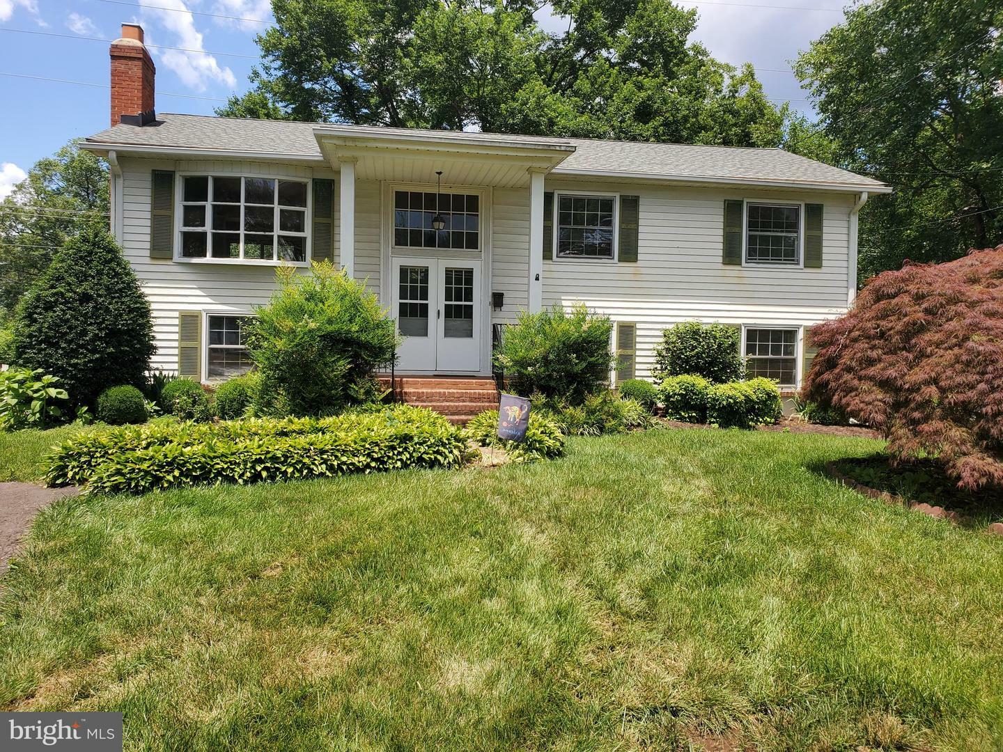 Property Photo:  7900 Ashland Avenue  VA 20109 