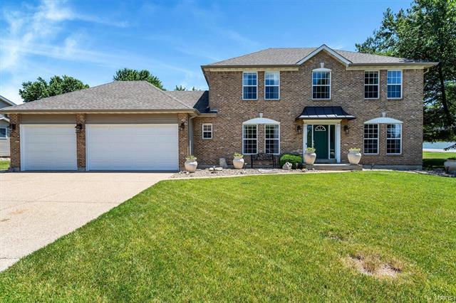 Property Photo:  302 Estate Drive   63366 