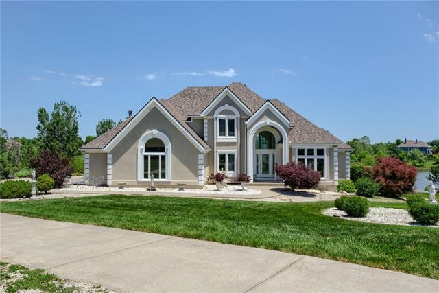 Property Photo: 14801 Lake Pointe Court MO 64068
