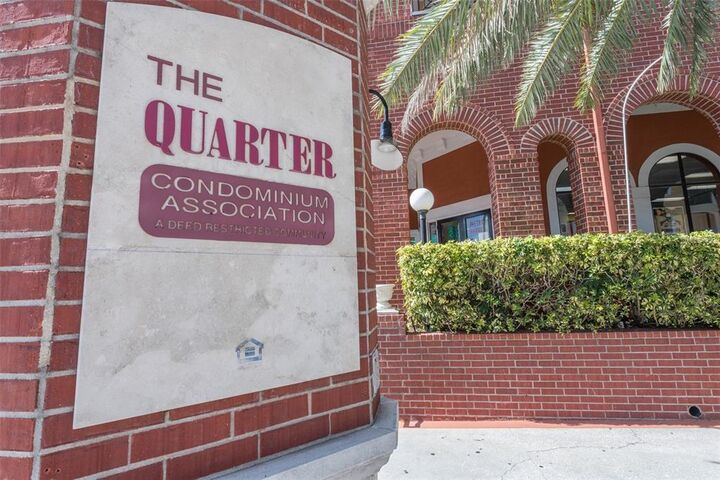 Property Photo:  1910 E Palm Avenue 8110  FL 33605 