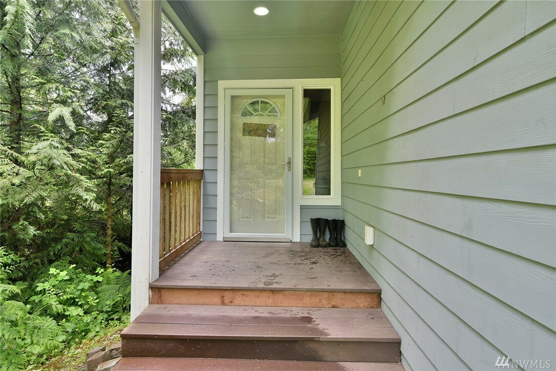 Property Photo:  520 E Wheelwright St  WA 98524 