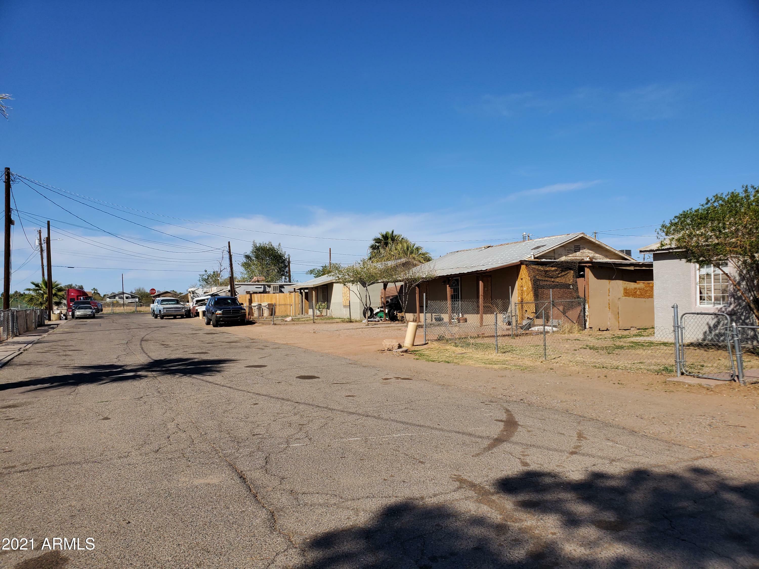 Property Photo:  7405 N 62nd Avenue  AZ 85301 