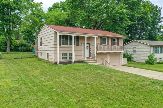 Property Photo:  117 Avondale Street  MO 64068 